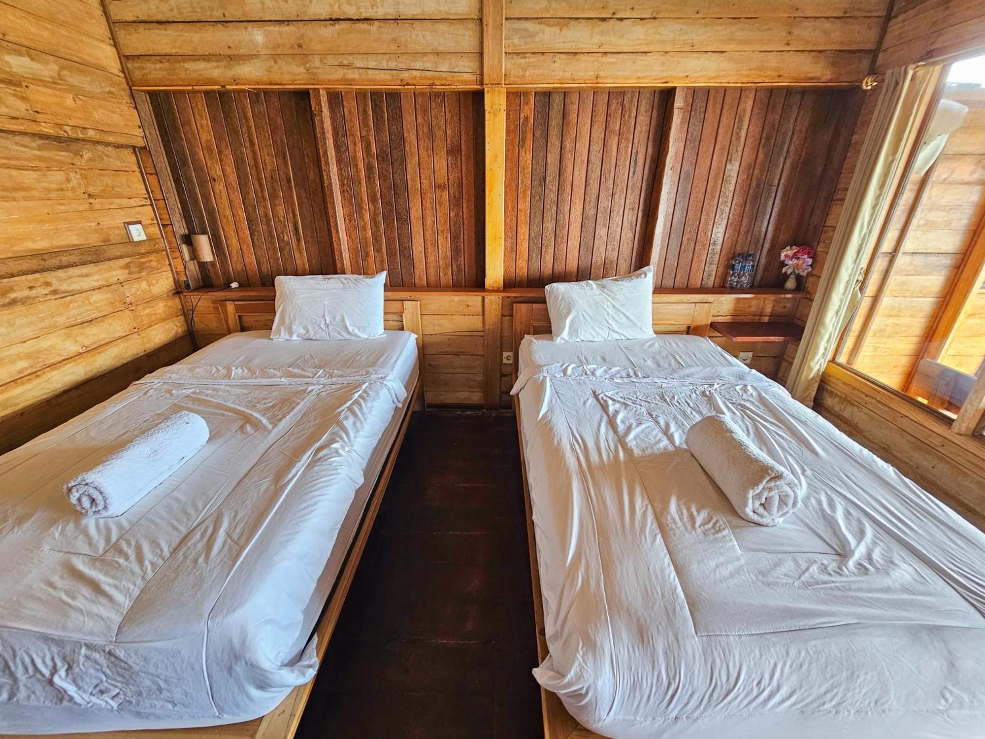 Malibu Huts Hotell Semaya Eksteriør bilde